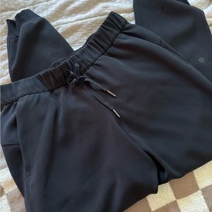 Lululemon Joggers size 6